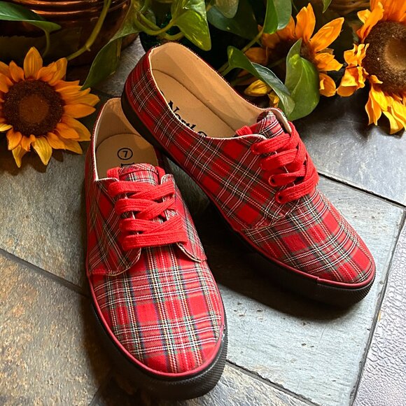 (NEW) Royal Stewart Plaid Lace-up Oxford Sneakers - Picture 2 of 10